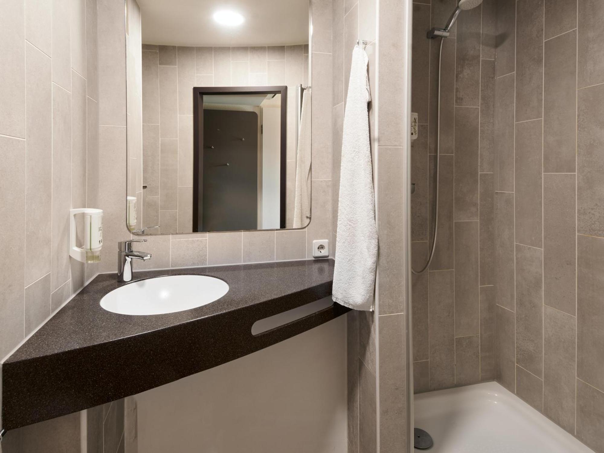 B&B Hotel Offenbach-Sued エクステリア 写真