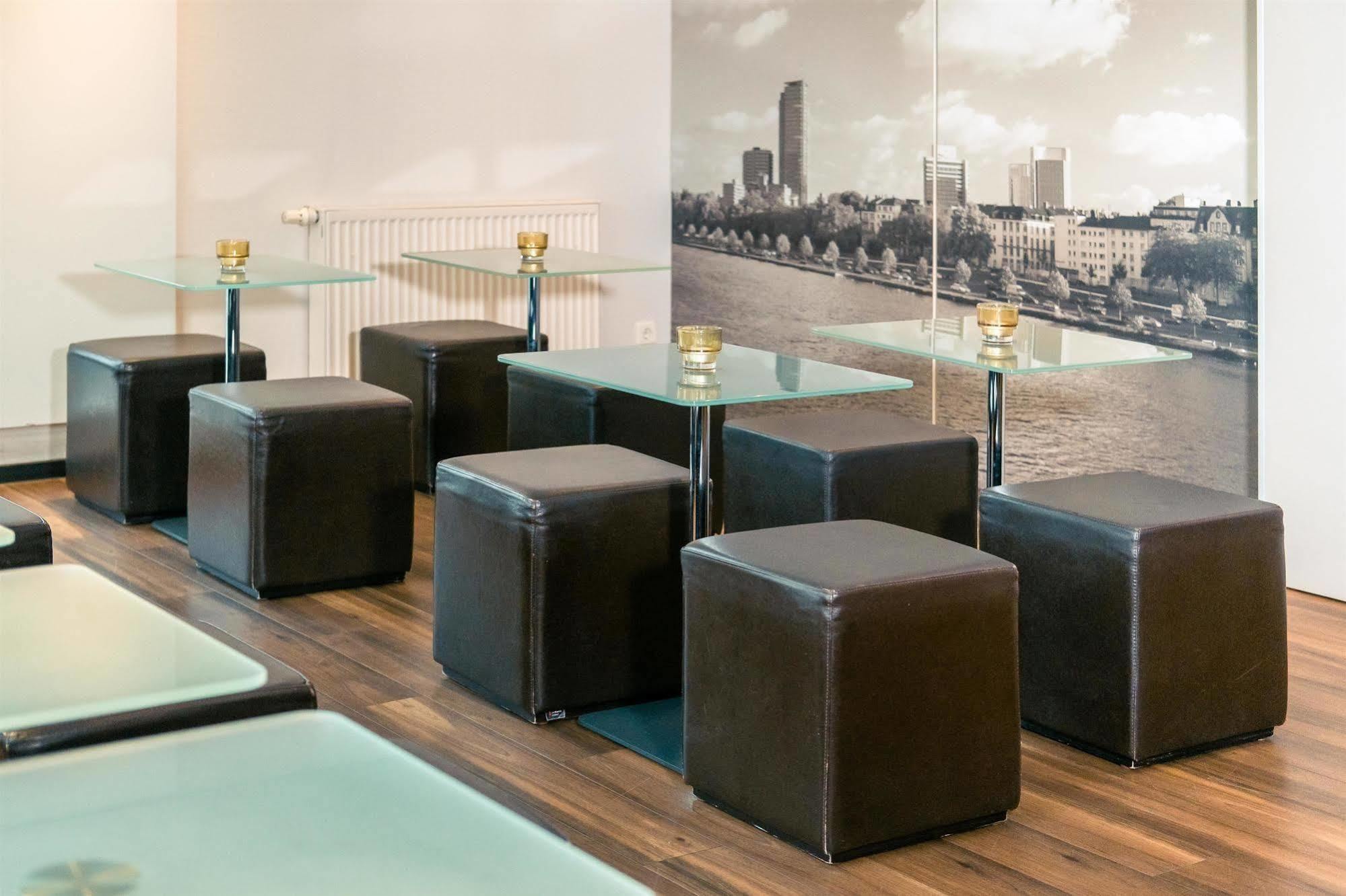 B&B Hotel Offenbach-Sued エクステリア 写真